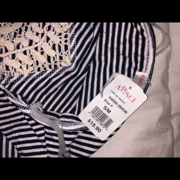 Halter Crop Top - Picture 3 of 4